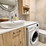 The Oasis-parking, Smart Tv, Walk-in Shower Apartamento *