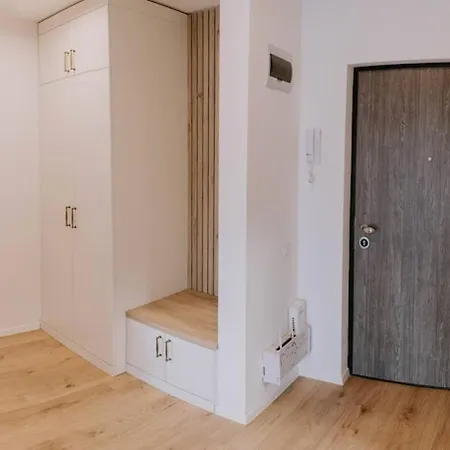The Oasis - Parking, Smart Tv, Walk-in Shower