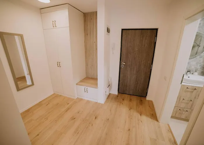 Apartament The Oasis-parking, Smart Tv, Walk-in Shower *