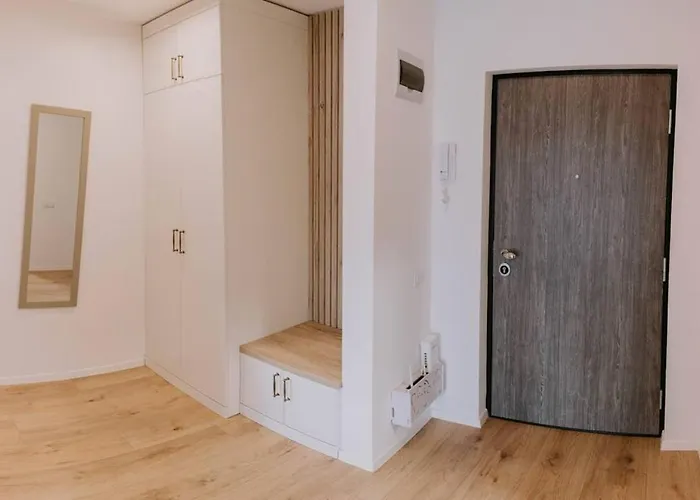 The Oasis-parking, Smart Tv, Walk-in Shower