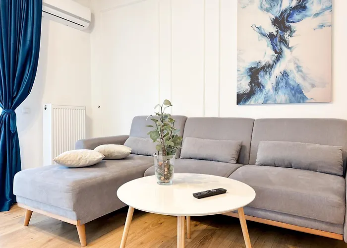 The Oasis-parking, Smart Tv, Walk-in Shower *