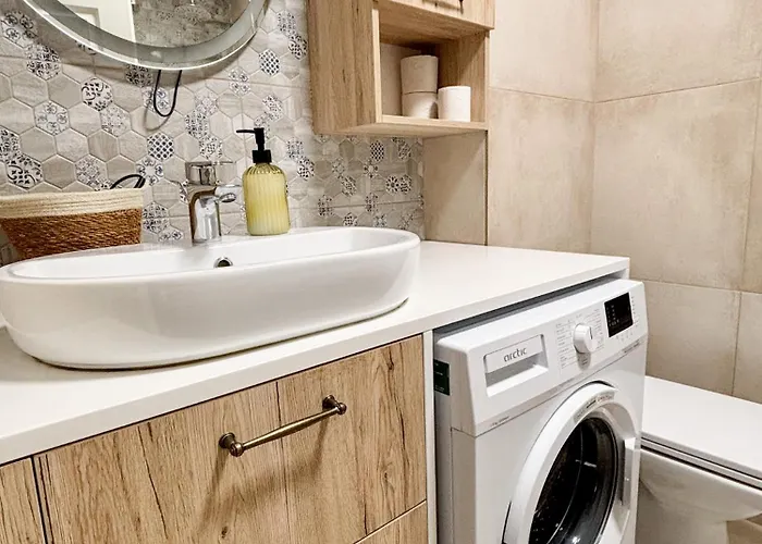 The Oasis-parking, Smart Tv, Walk-in Shower Апартаменти *